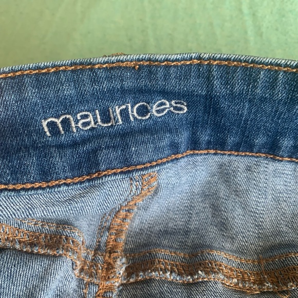 Maurices Distressed Blue Jean Shorts Medium Wash 16W - Picture 4 of 8